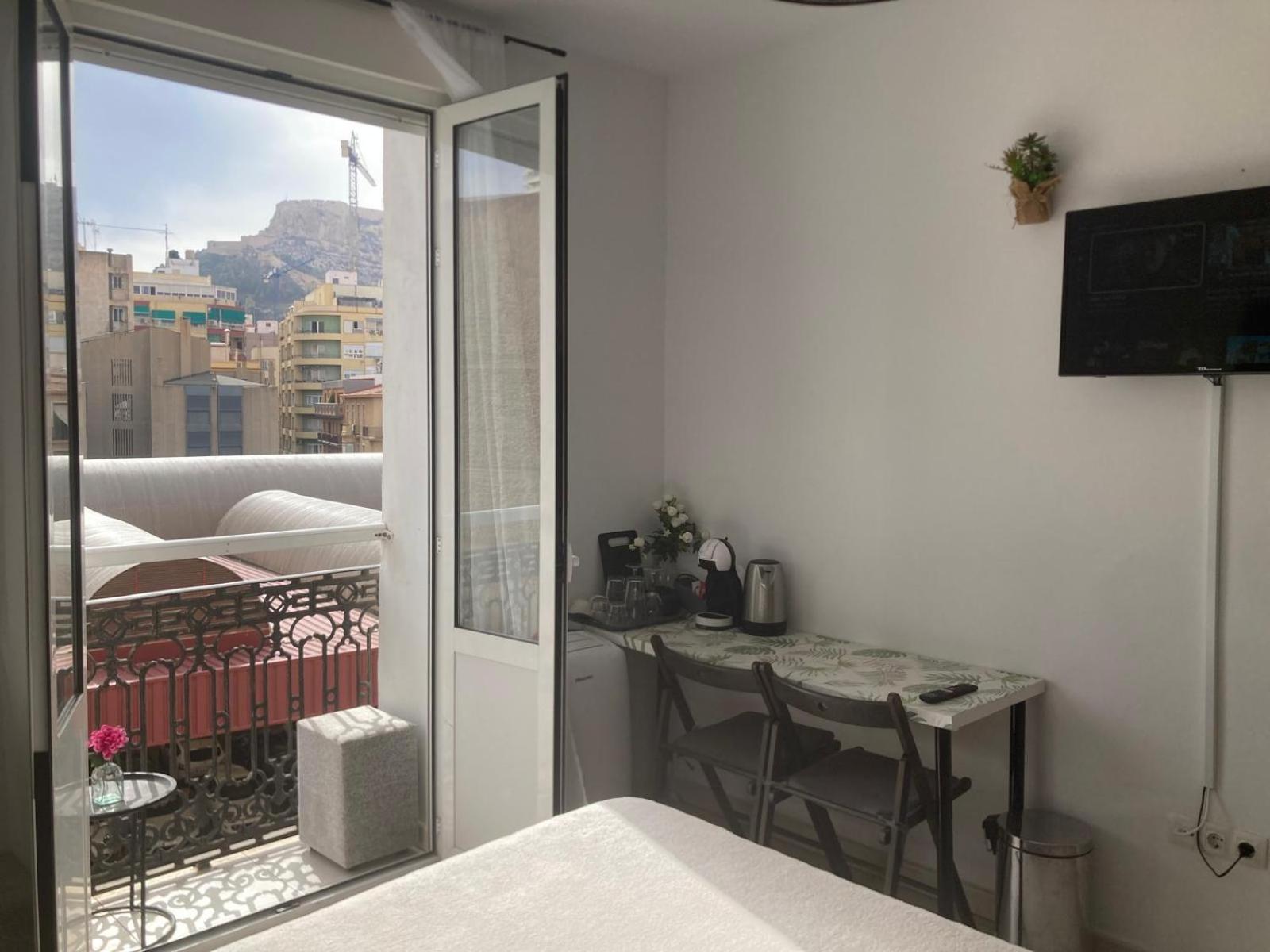 Room With Private Bathroom And Balcony Nearby The Mercado Central, Center And Beach Аликанте Экстерьер фото